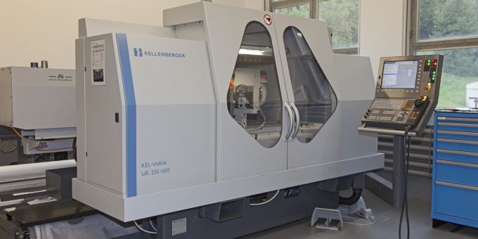 CNC Rundschleifmaschine mit Innenschleifspindel  Kellenberger VARIA UR 250/600